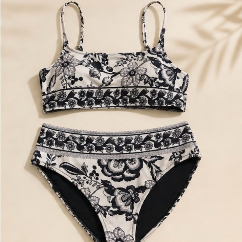 NWOT Black White Floral Bikini Set Two Piece Swimsuit Women’s Size S